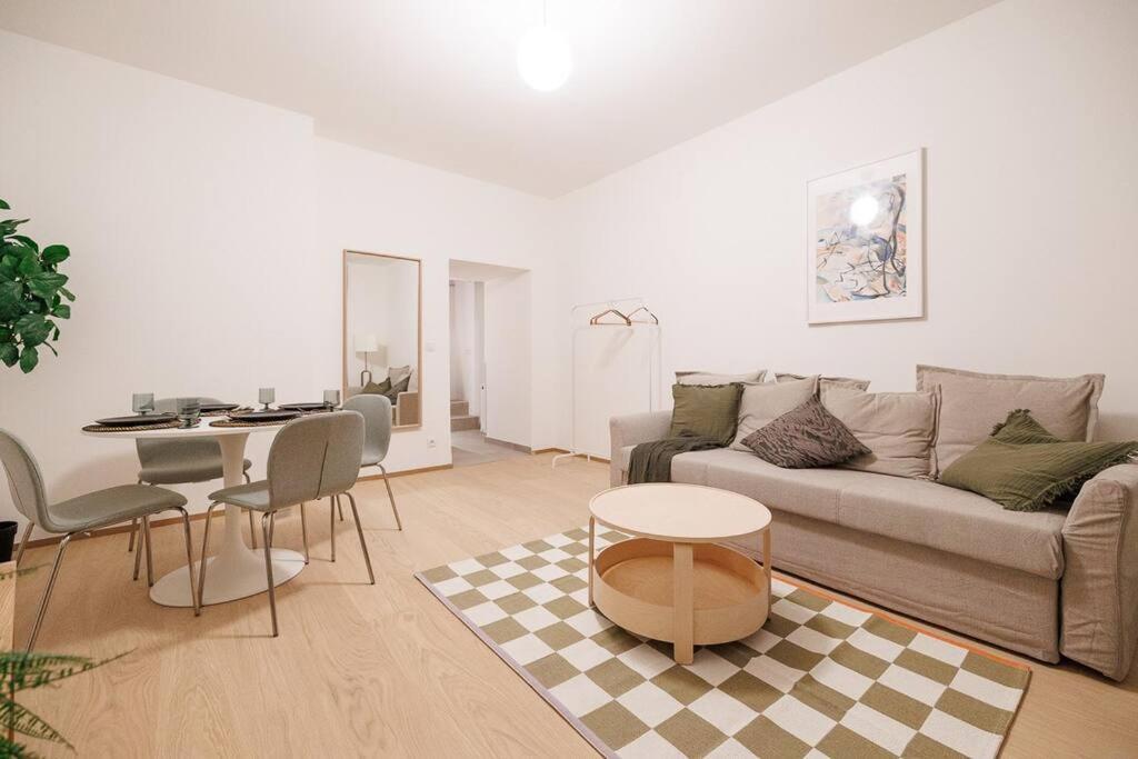 Zauberhaftes Quartier Fuer 4 * Wien